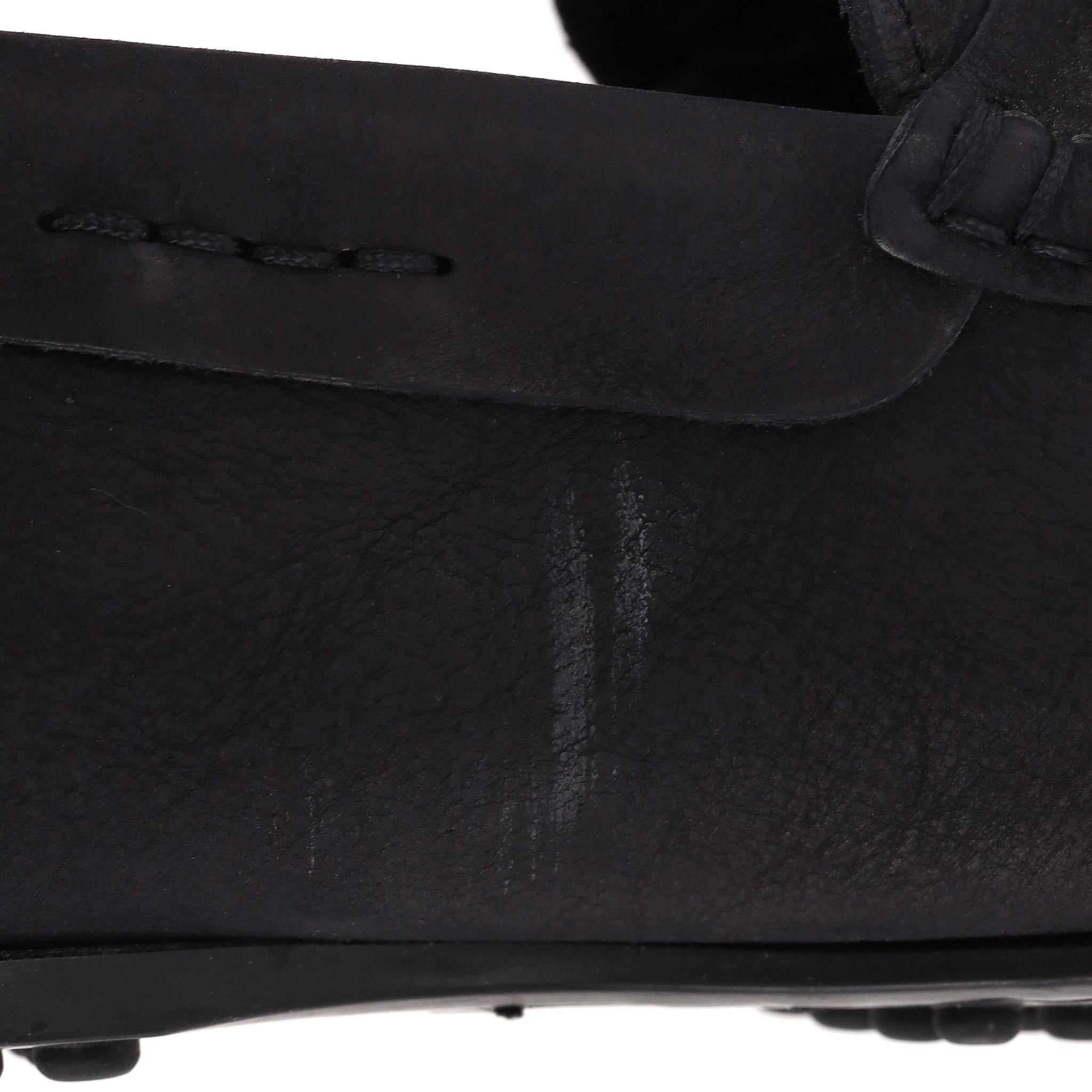 Tod's Leo Clamp City Gommino Mocassins en cuir nubuck en vente 5