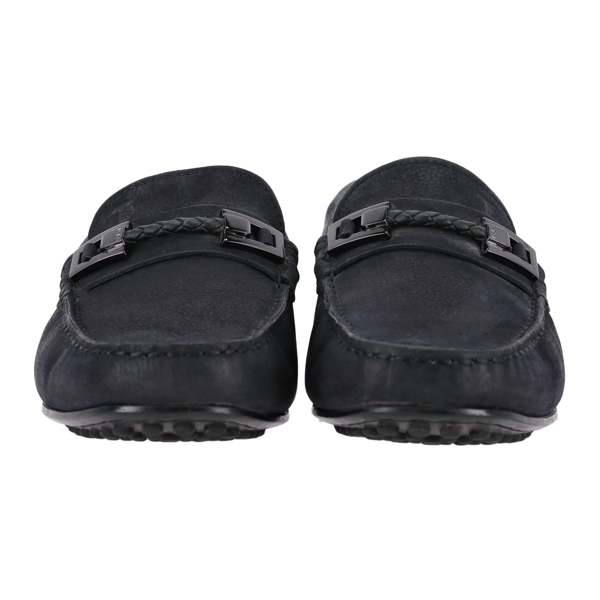 Noir Tod's Leo Clamp City Gommino Mocassins en cuir nubuck en vente