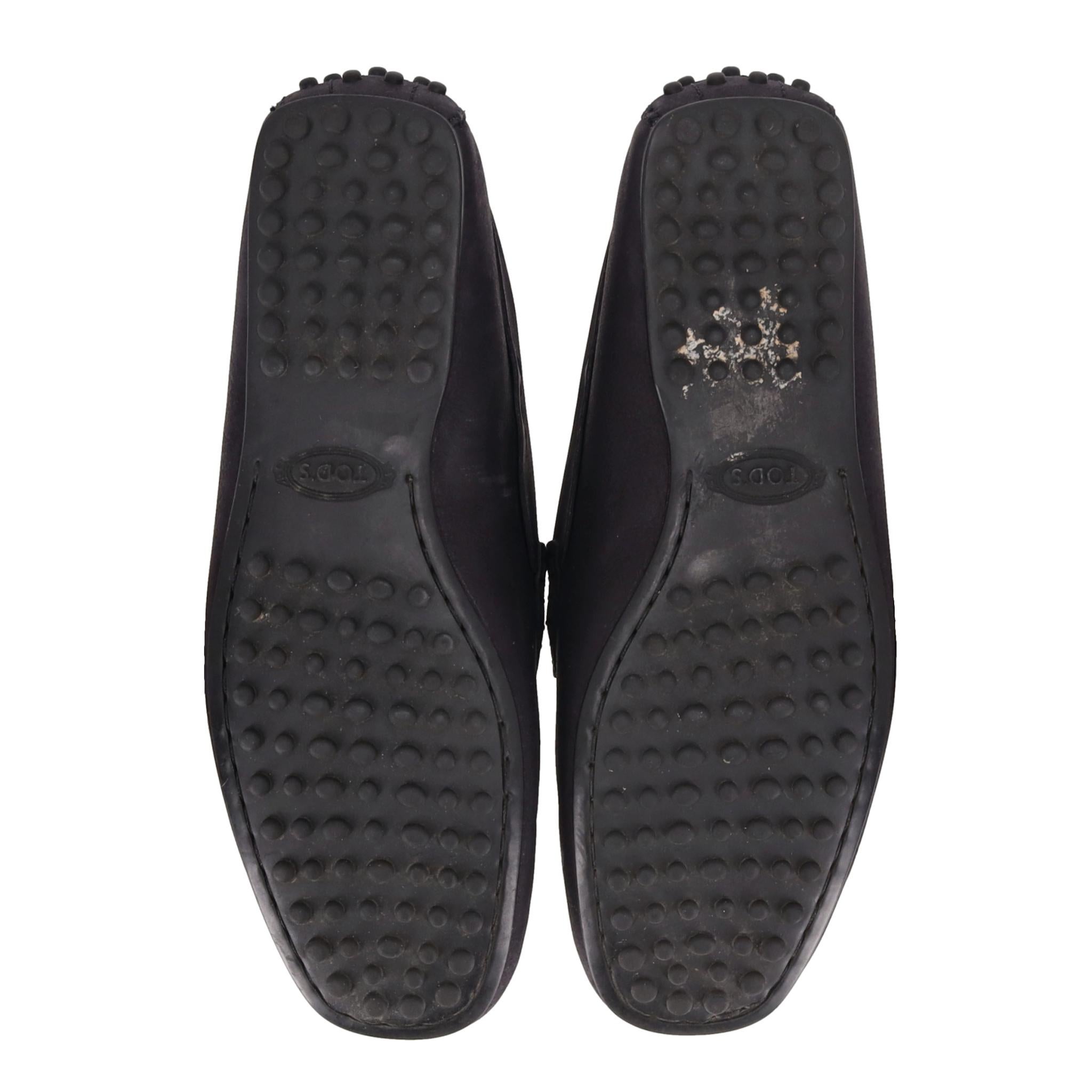 Tod's Leo Clamp City Gommino Mocassins en cuir nubuck en vente 1