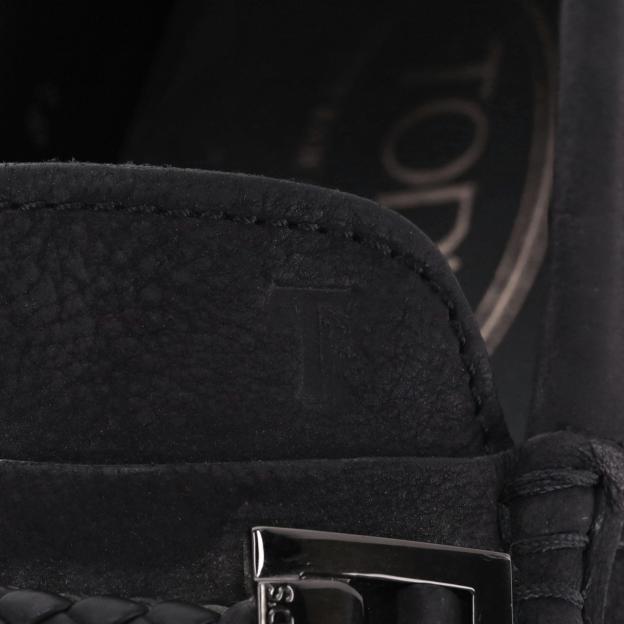 Tod's Leo Clamp City Gommino Mocassins en cuir nubuck en vente 3