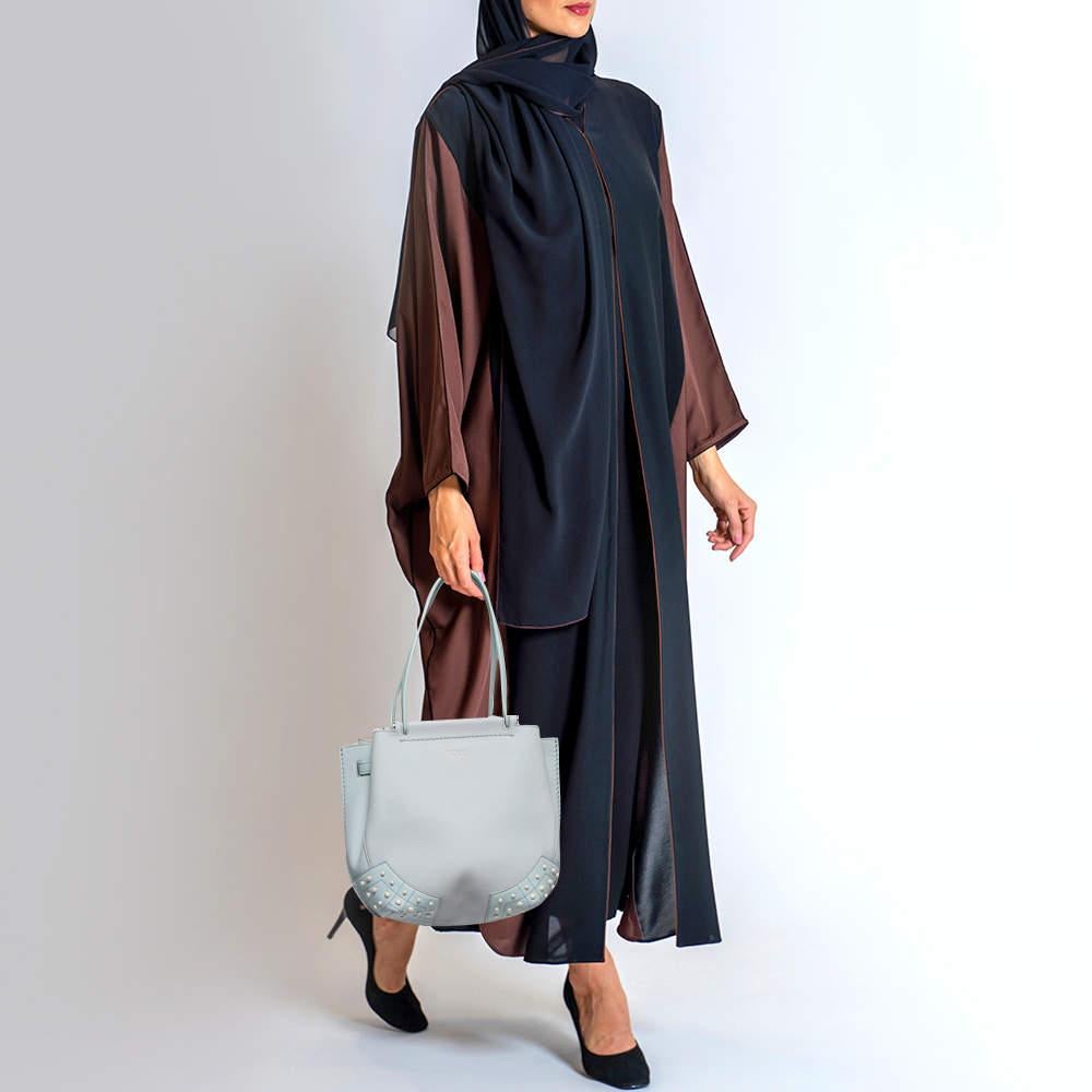 Be it your daily commute to work  shopping sprees  and vacations  a tote bag will never fail you. This designer creation is made to last and assist you in your fashion filled days.