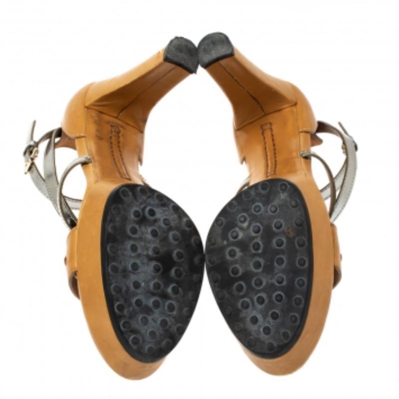  Tod's - Sandales à plateforme en cuir métallisé et marron clair - Taille 40 Pour femmes 