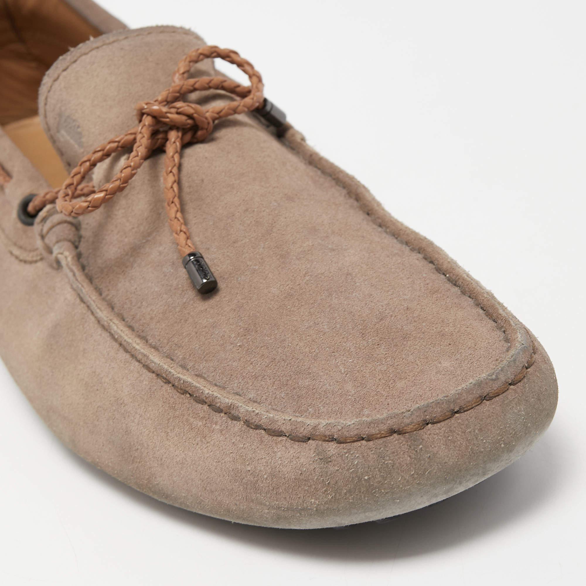Tod's Light Brown Suede Bow Slip On Loafers Size 43 en vente 3