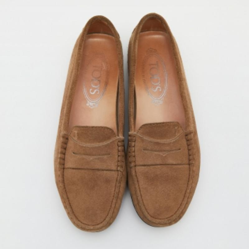 Marron Tod's Light Brown Suede Slip On Loafers Size 35 en vente