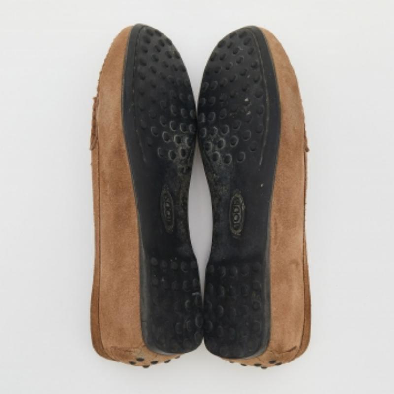 Tod's Light Brown Suede Slip On Loafers Size 35 en vente 2