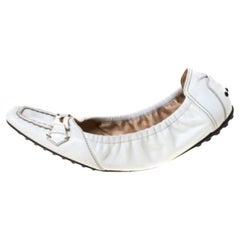 Tod's Light Grey Leather Buckle Detail Scrunch Ballet Flats Size 40.5