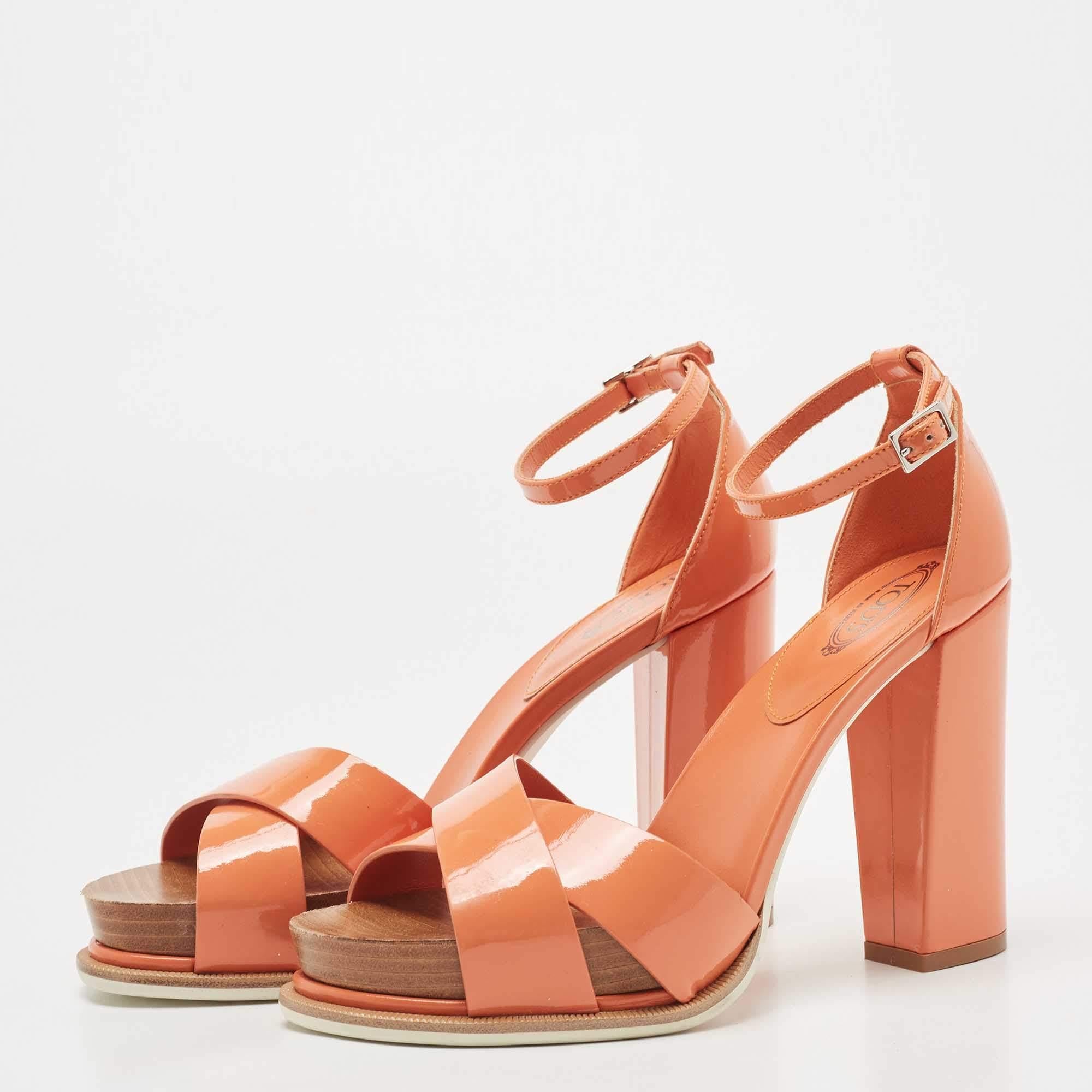Women's Tod's Light Orange Patent Leather Block Heel Ankle Strap Sandals Size 38.5 For Sale