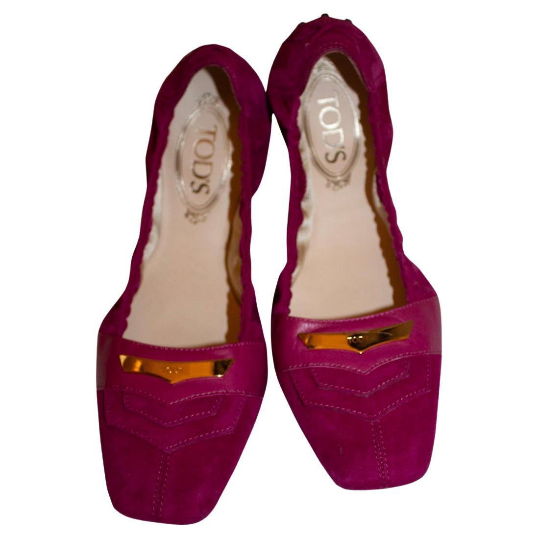 Tods Magenta Suede Folding Shoes For Sale