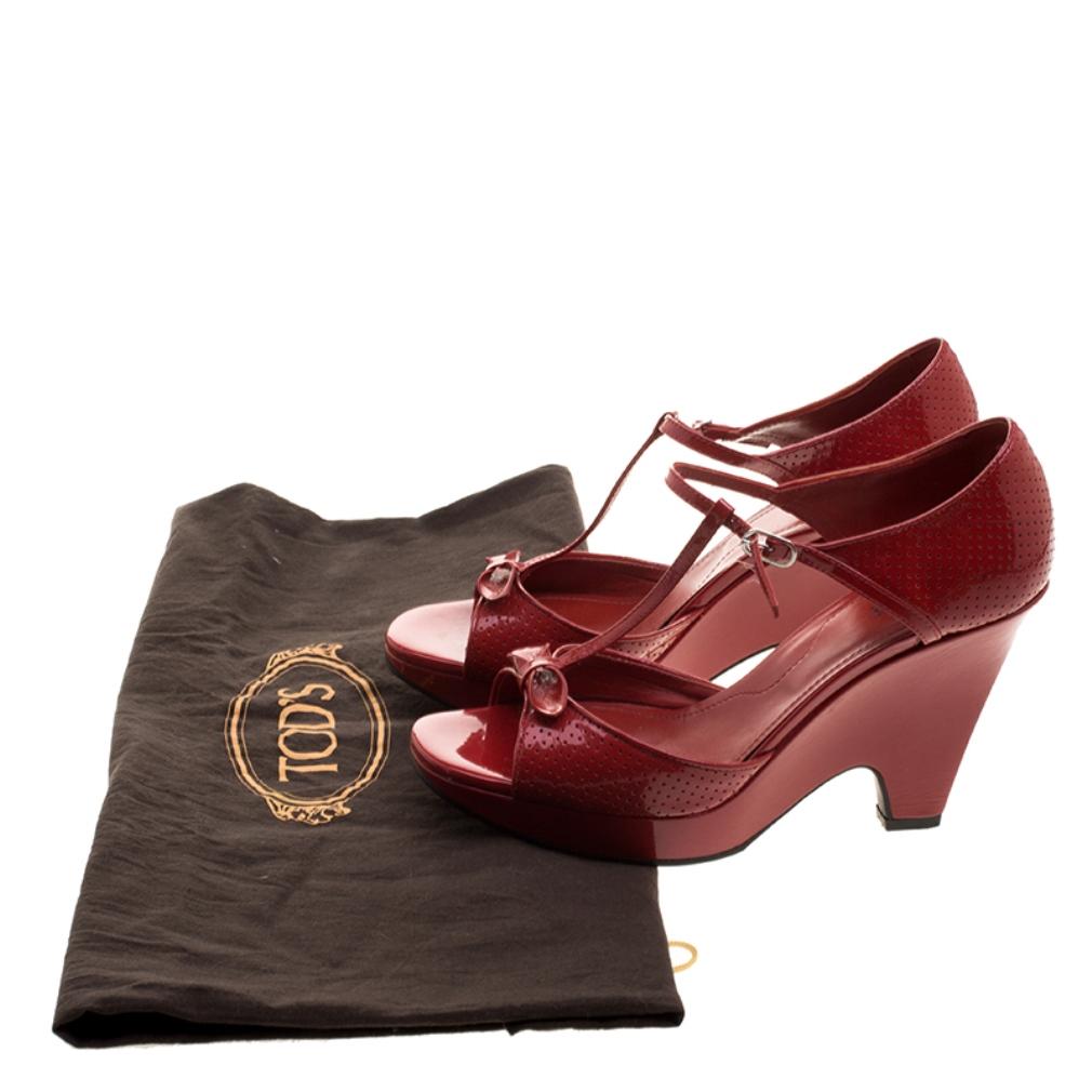 Tod's Maroon Patent Leather T Strap Wedges Size 40 2