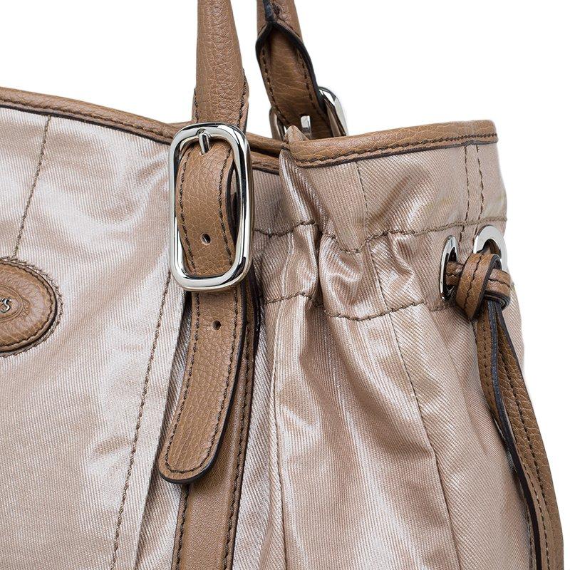 Tod’s Metallic Beige Coated Canvas G-Bag Easy Sacca Grande Tote In Excellent Condition For Sale In Dubai, Al Qouz 2