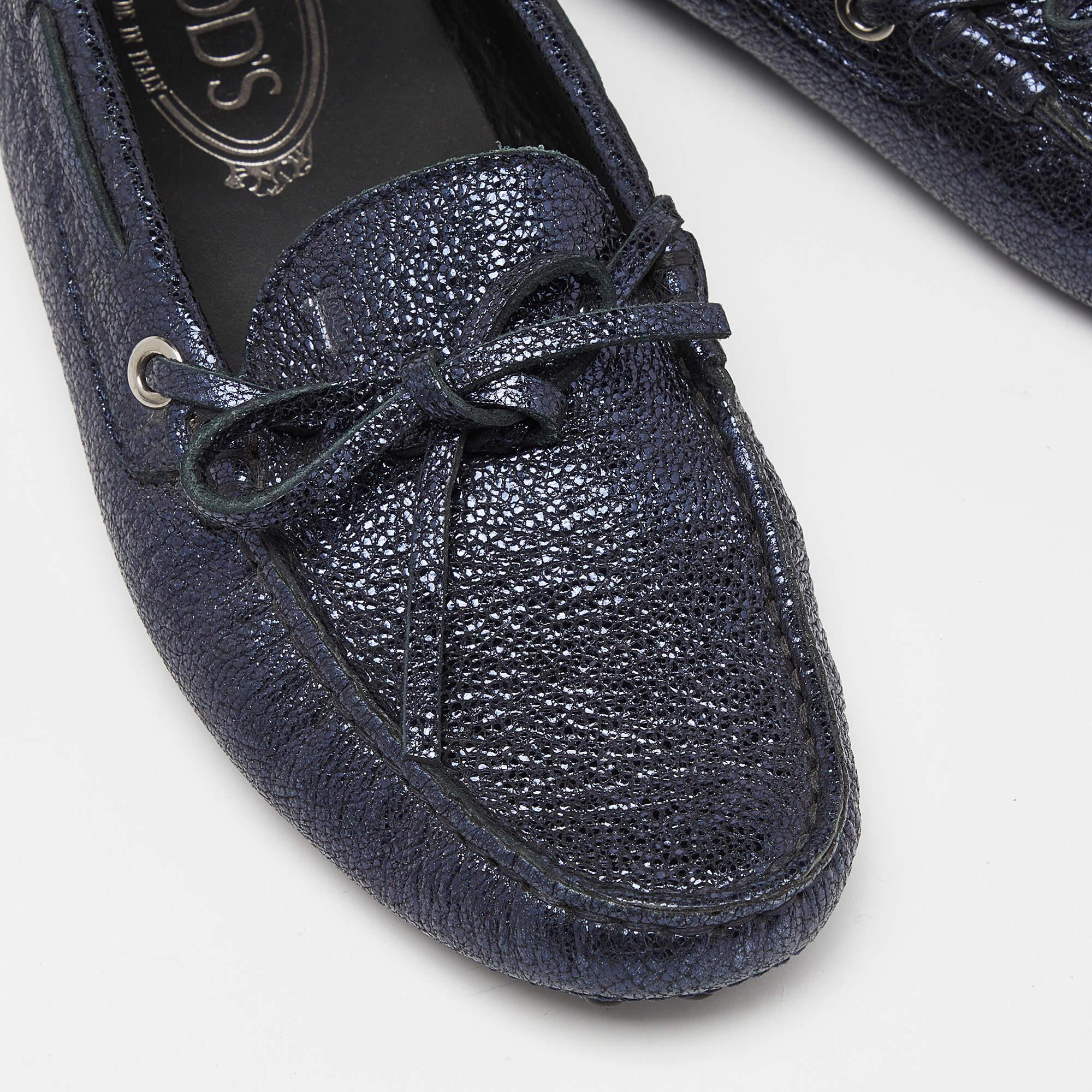 Tod's Metallic Blue Foil Leather Gommino Bow Slip On Loafers Size 36.5 For Sale 3