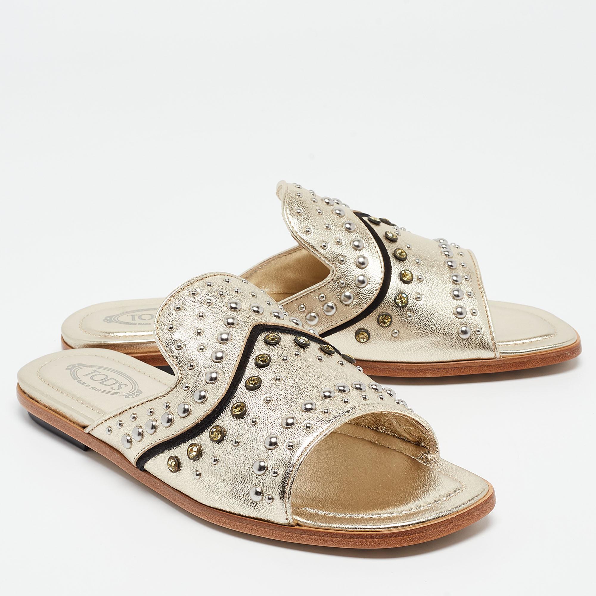 Women's Tod's Metallic Gold Leather Studded Embellished Flat Slides Size 37.5 For Sale