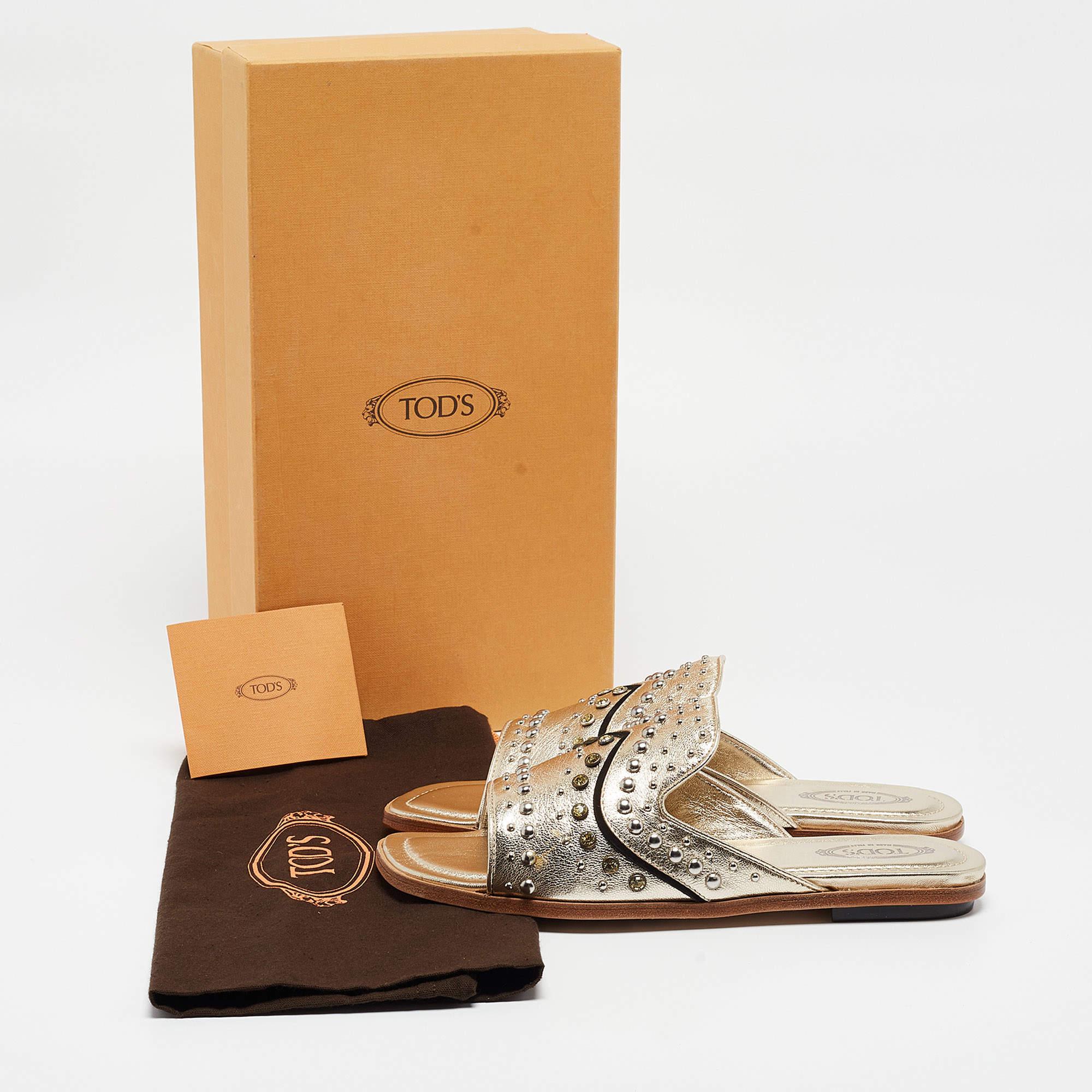 Tod's Metallic Gold Leather Studded Embellished Flat Slides Size 37.5 For Sale 5