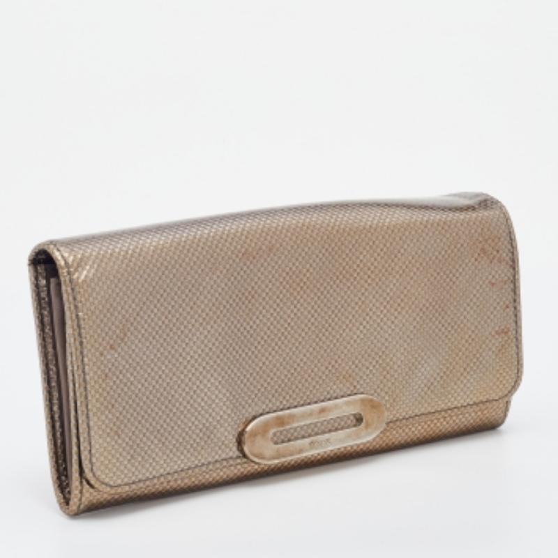 Tod's Metallic Gold Strukturiertes Leder Kontinental Brieftasche im Angebot 3