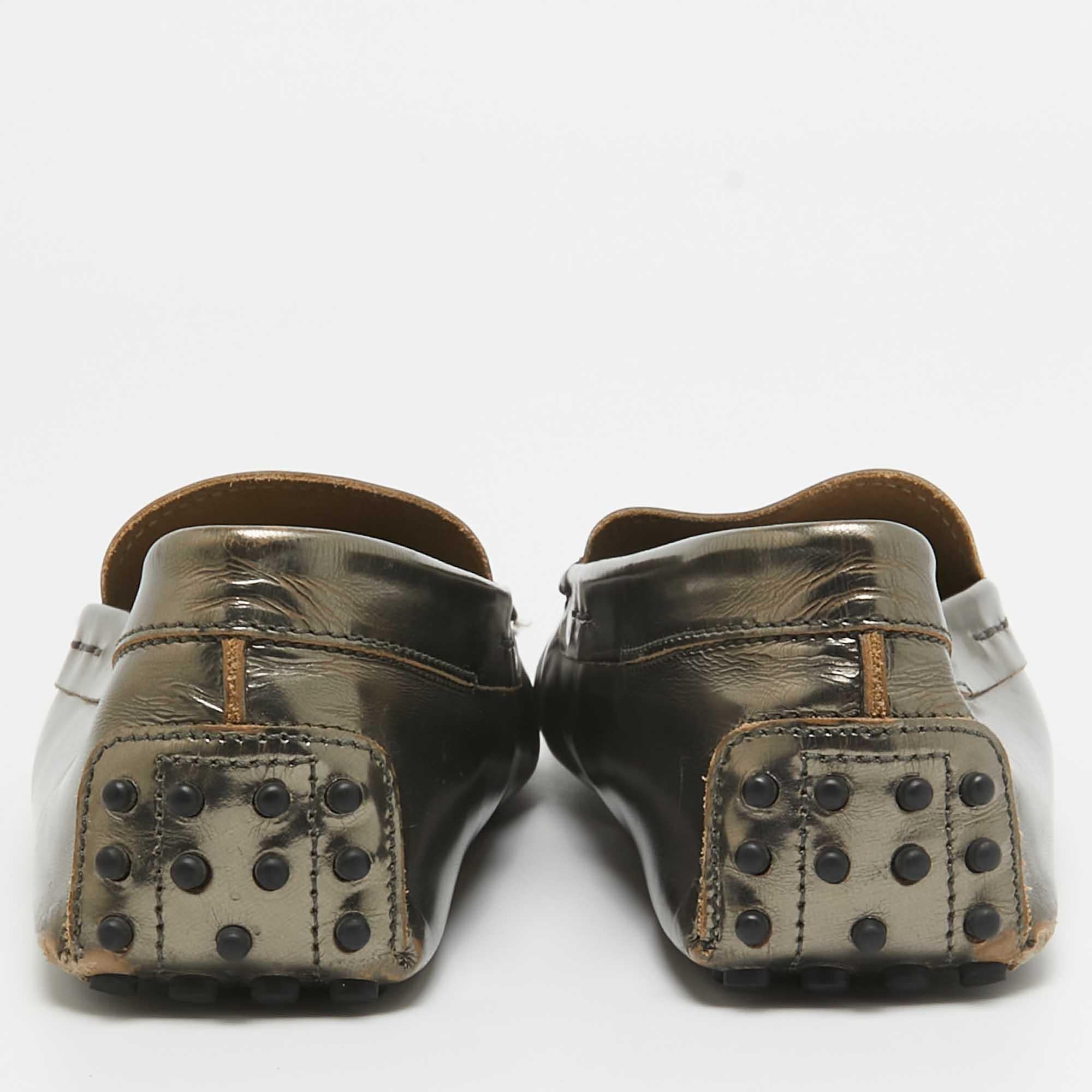  Tod's Metallic Green Leather Penny Slip On Loafers Taille 41 Pour hommes 