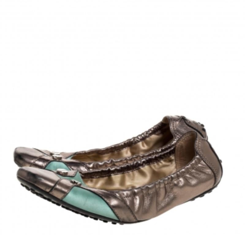 Tod's Metallic/Green Leather Scrunch Ballet Flats Size 38.5 For Sale 2