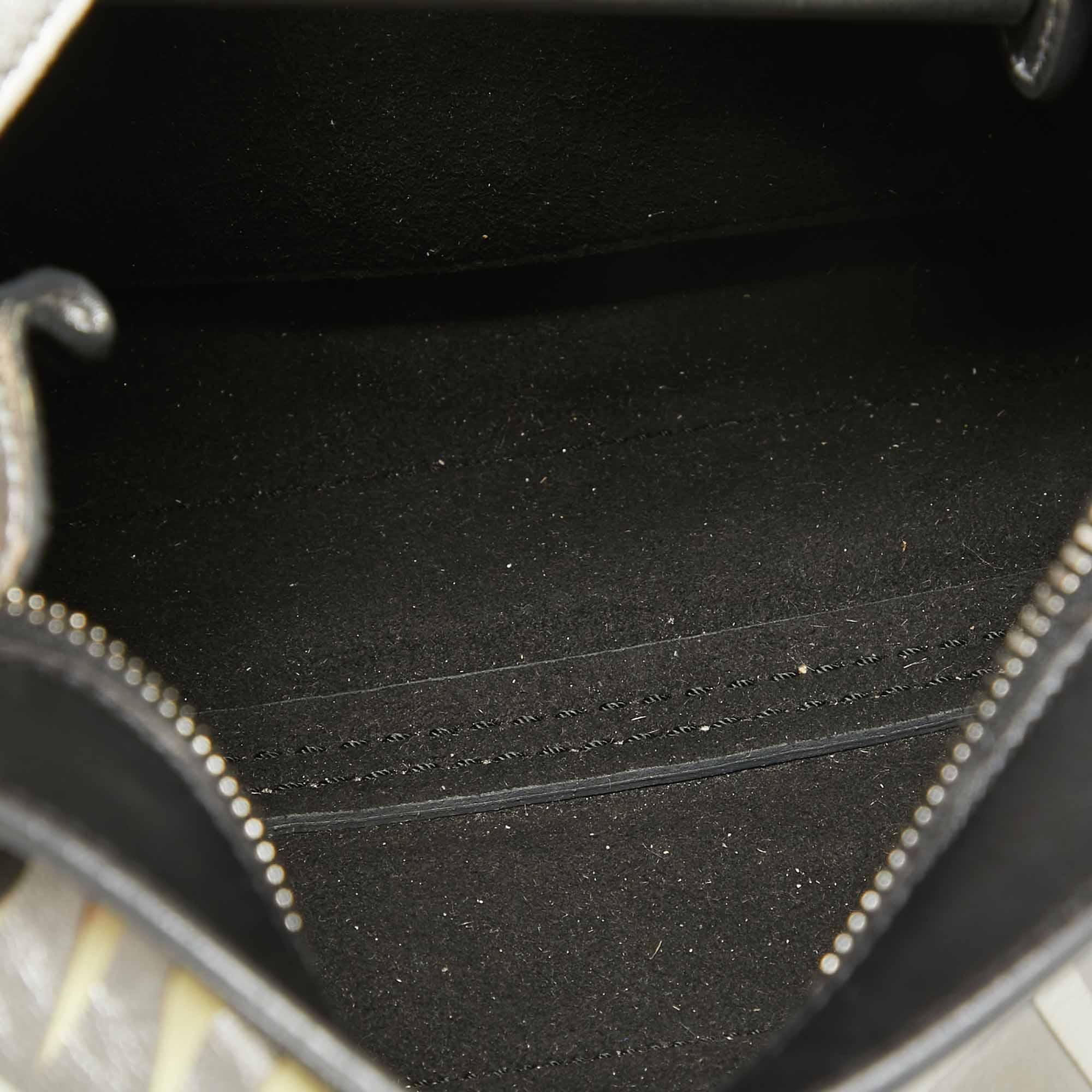 Tod's Metallic Grau/Weiß Leder Wave Laser Top Handle Bag aus Leder 5