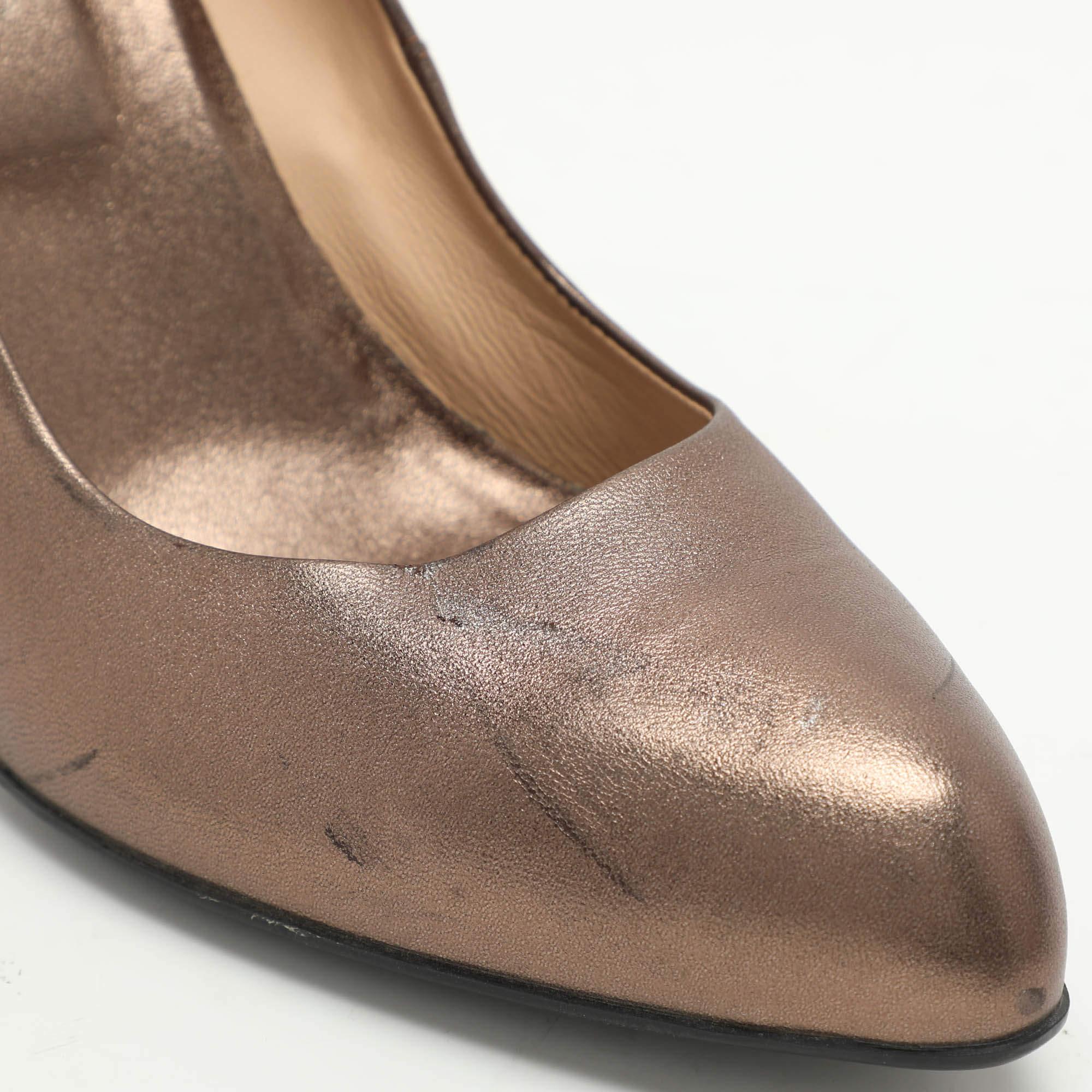 Tod's Metallic Leather Block Heel Pumps Size 40 For Sale 2