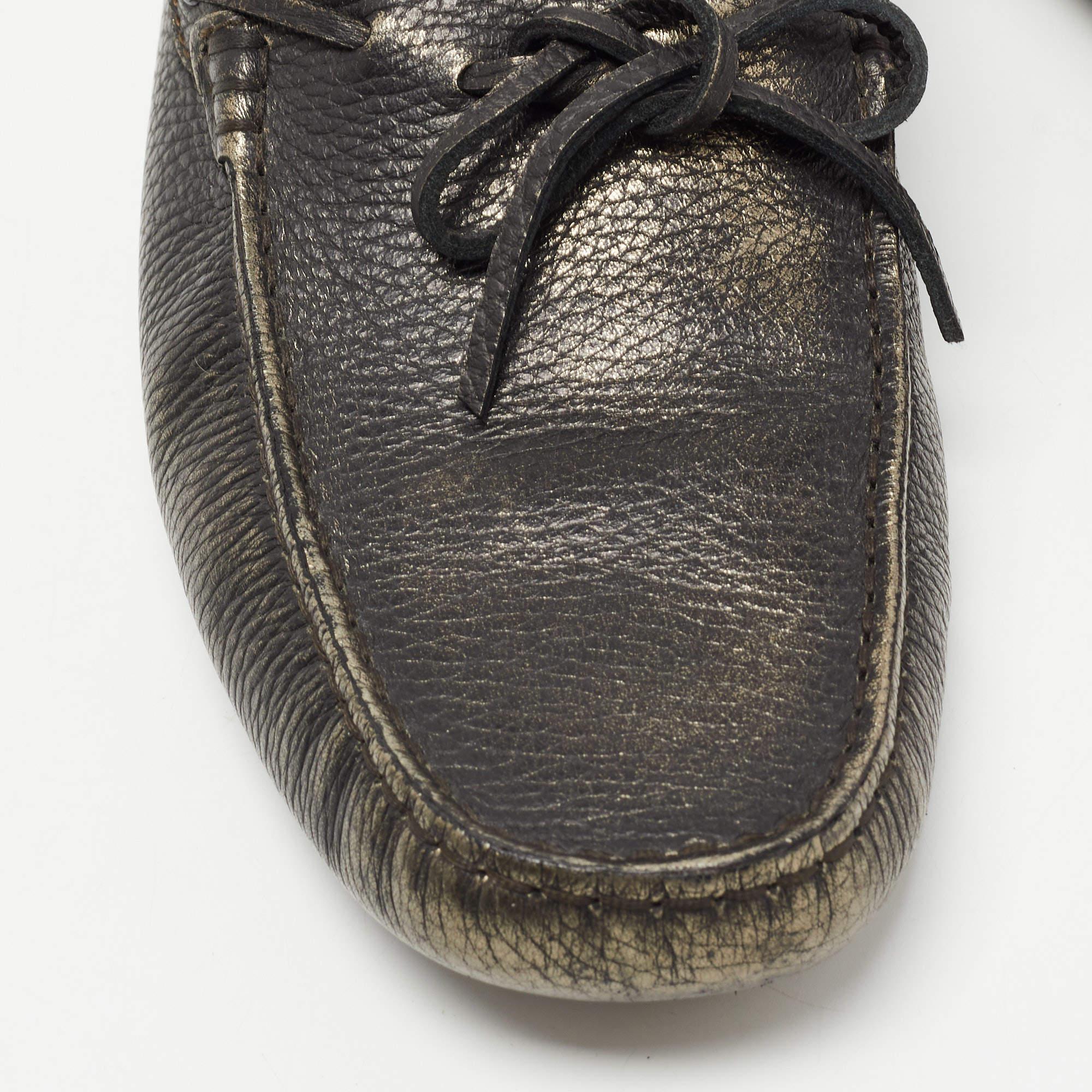 Tod's Metallic Leather Bow Slip On Loafers Size 42.5 For Sale 2