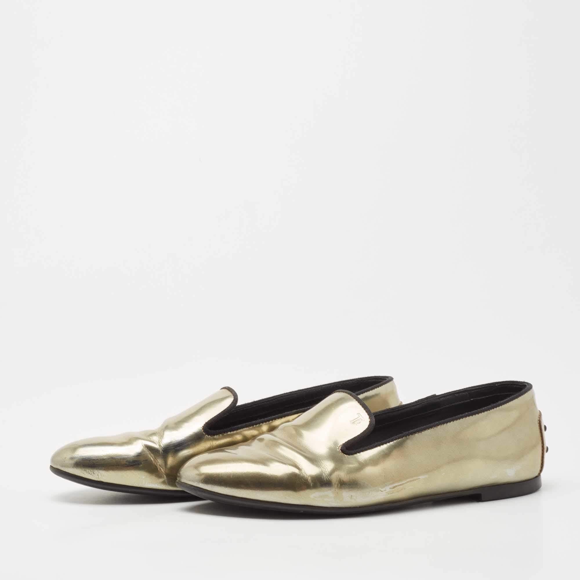 Coming from one of the most celebrated fashion houses  these slippers are known for their brilliant craftsmanship. A seamless mix of comfort and style  these smoking slippers will add a refined touch to your ensemble without too much effort.