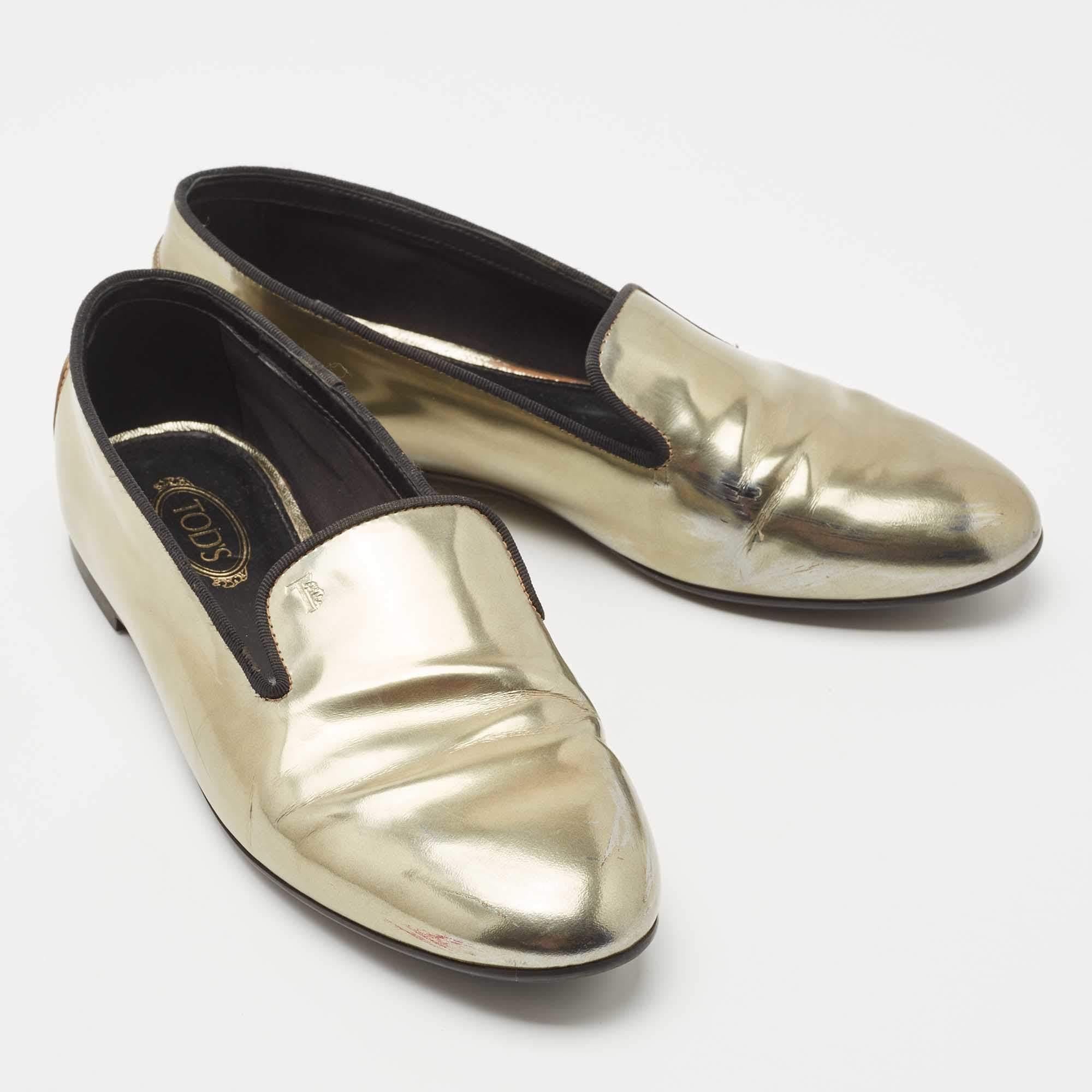 Tod's Metallic Leather Smoking Slippers Size 36 In Fair Condition For Sale In Dubai, Al Qouz 2