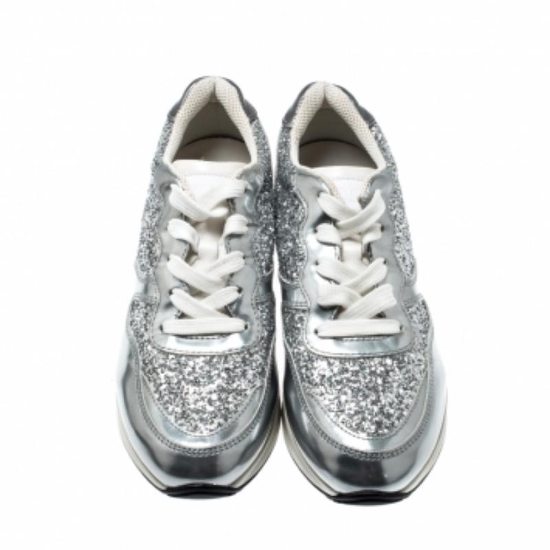 Tod's Baskets Sportivo à lacets en cuir et paillettes argentées métalliques taille 36 Pour femmes en vente