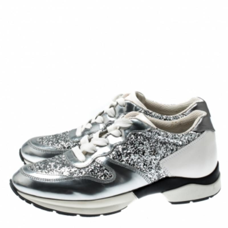 Tod's Baskets Sportivo à lacets en cuir et paillettes argentées métalliques taille 36 en vente 3