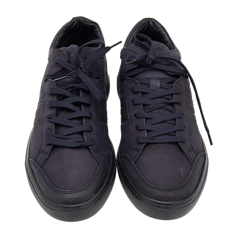 Tod's Midnight Blue Leather Low Top Sneakers Size 41.5 In Good Condition For Sale In Dubai, Al Qouz 2