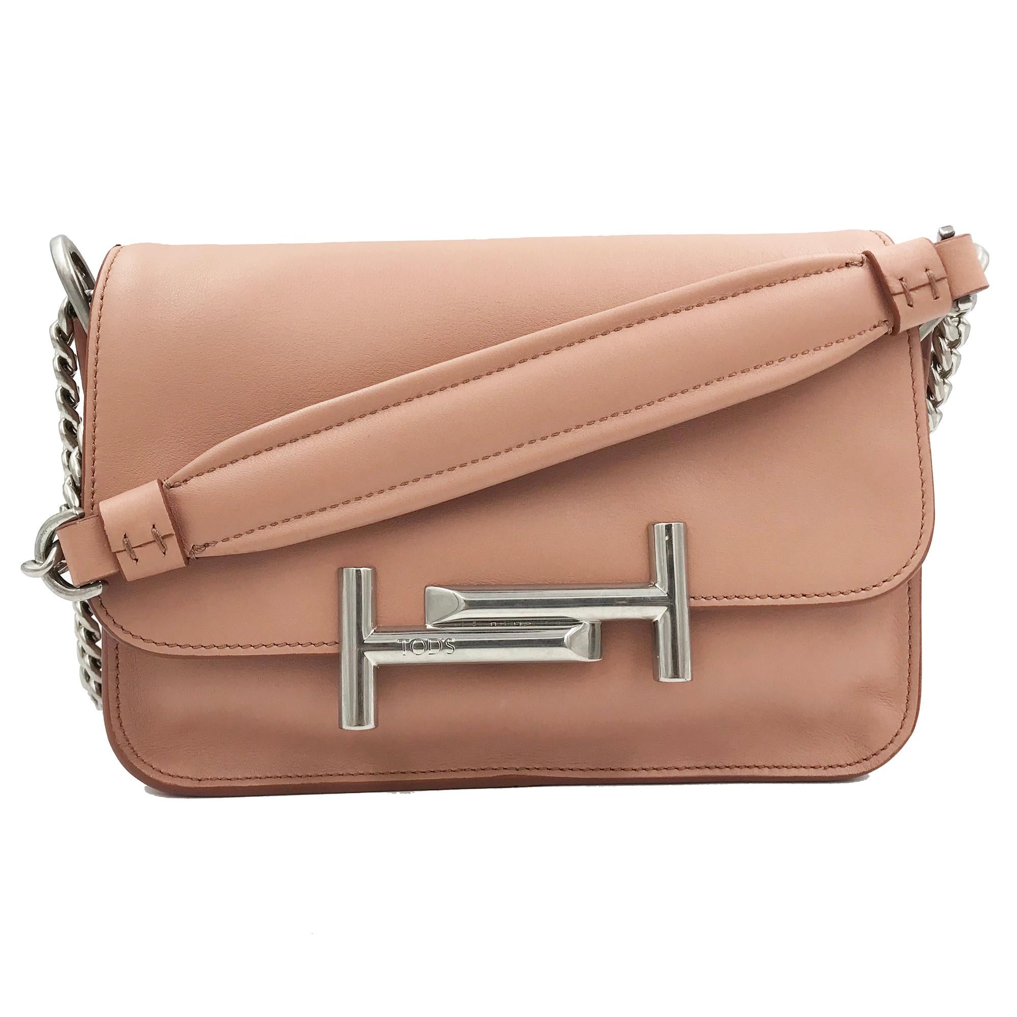 Double T Shoulder Bag Shoulder Bag Shoulder strap Logo Measurements: 22x15x8 cm Strap: 32 cm Leather Made in Italy
Details:
Brand	Tod's
Strap Drop	19 Inches
Size	Small
Length	8.5 Inches
Height	6 Inches
Depth	3 Inches
Style	Shoulder Bag
Stock