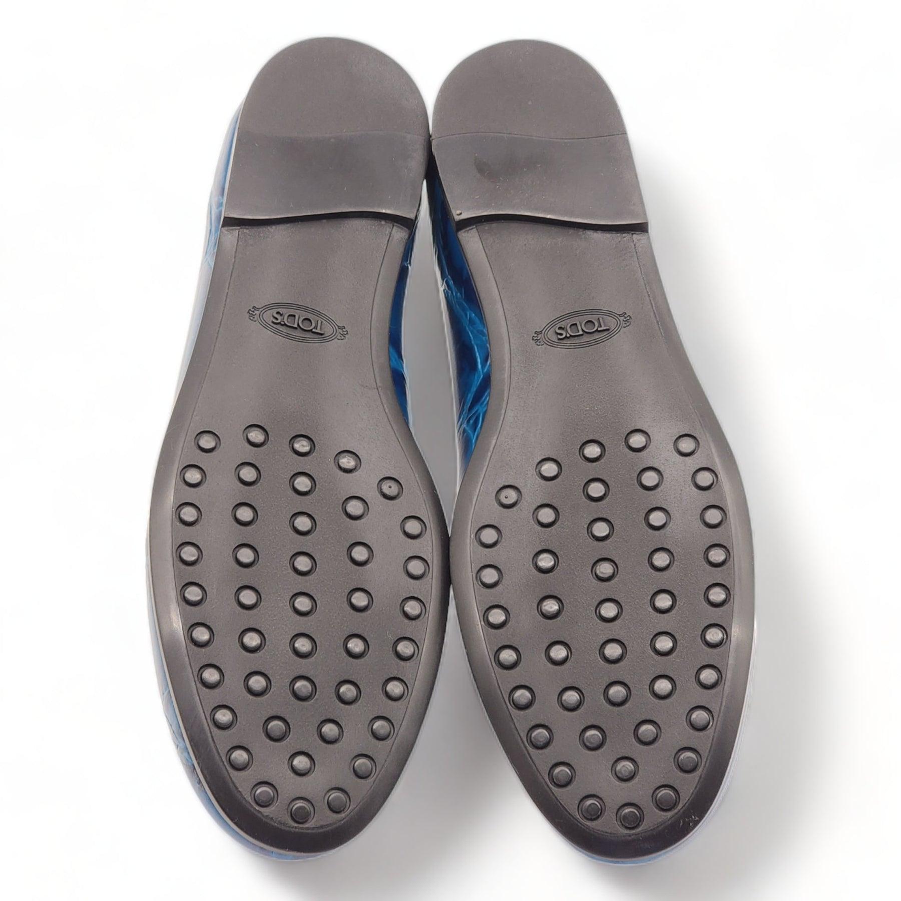 Tod's Mocassino Gomma Slip On Shoes in Blue Excellent état - En vente à Los Angeles, CA