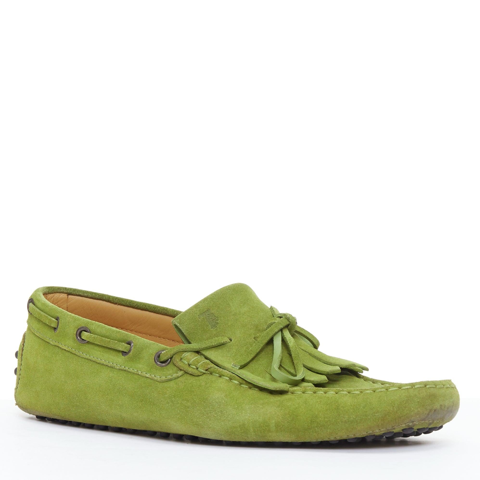 Marrone Tod's moss green suede leather fringe tongue dot sole driving loafer UK7 EU41 in vendita
