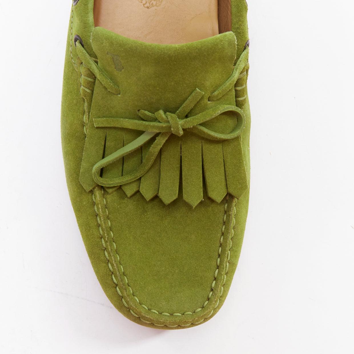 Tod's moss green suede leather fringe tongue dot sole driving loafer UK7 EU41 in vendita 1