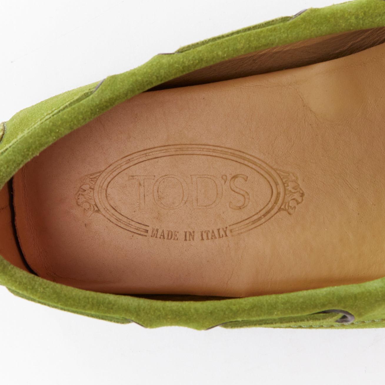 Tod's moss green suede leather fringe tongue dot sole driving loafer UK7 EU41 in vendita 3