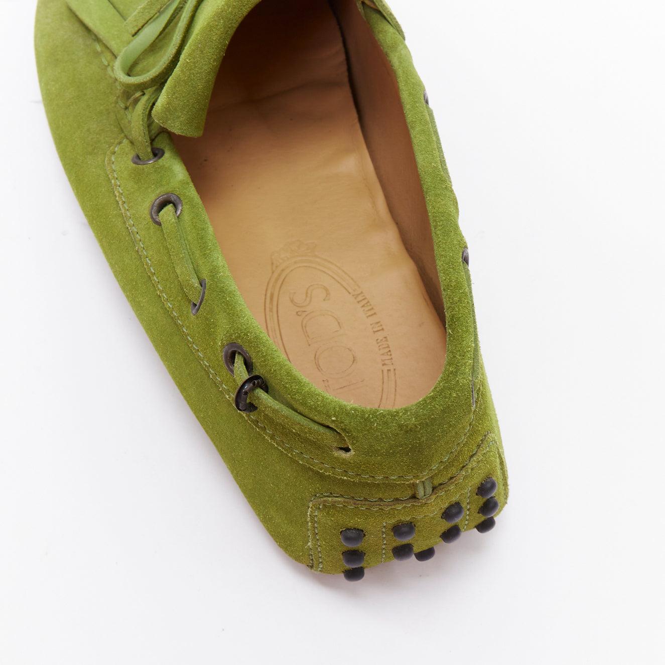 Tod's moss green suede leather fringe tongue dot sole driving loafer UK7 EU41 in vendita 4