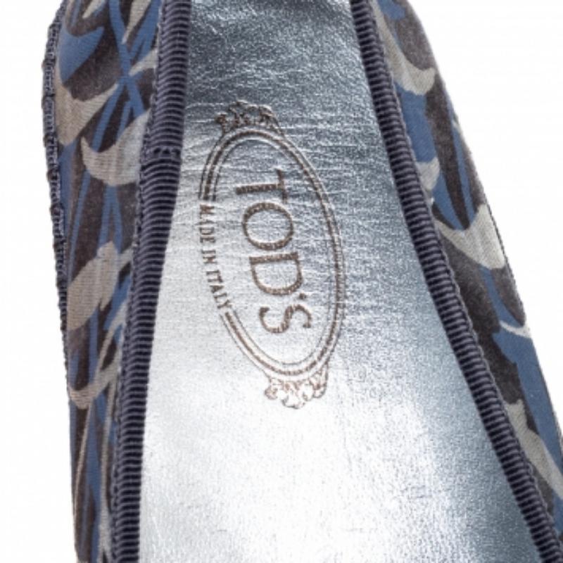 Tod's Multicolor Floral Printed Canvas Gommino Smoking Slippers Size 39.5 For Sale 1