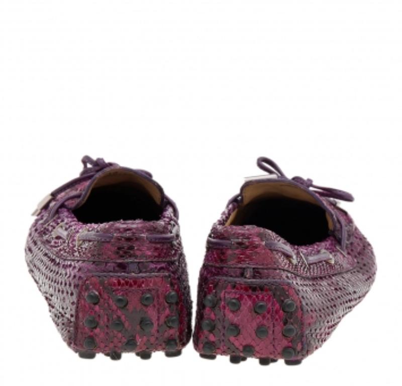 Mocassini Tod's con fiocco in pitone multicolore Taglia 39 in vendita 1