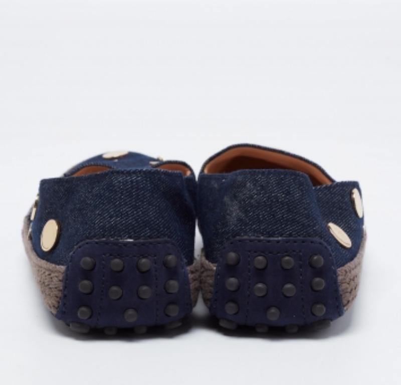 Tod's Espadrilles cloutées bleu marine taille 36,5 Pour femmes en vente