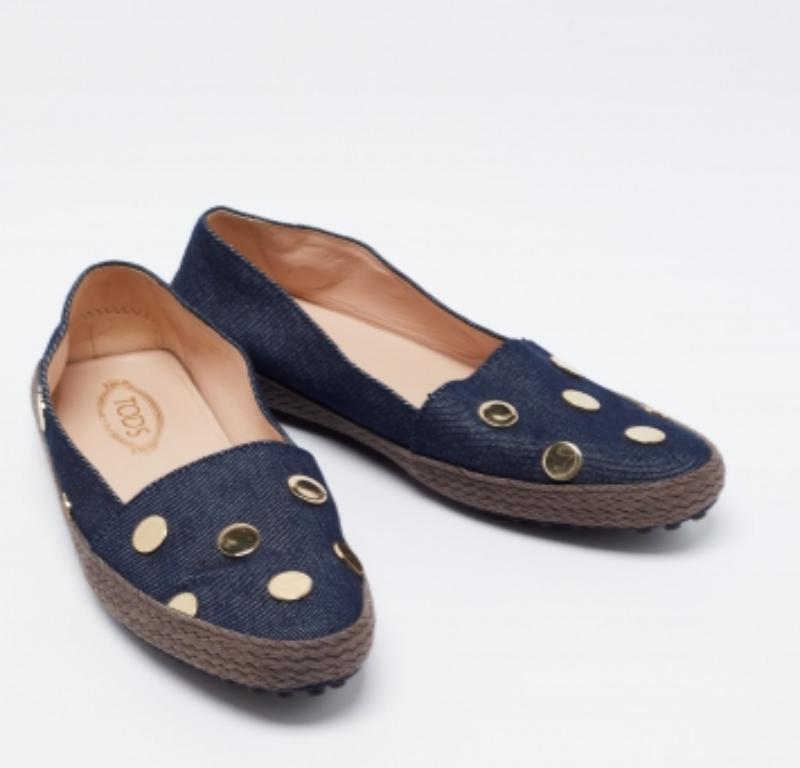Tod's Espadrilles cloutées bleu marine taille 36,5 en vente 2