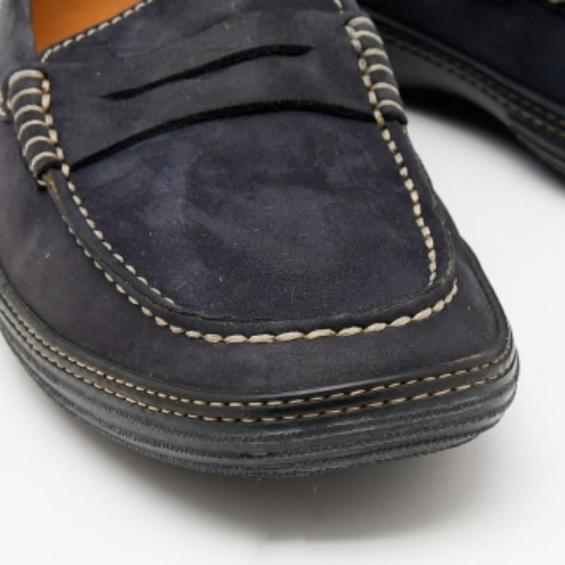 Tod's Marineblauer Nubuck Leder Penny Slip On Loafers Slip On Loafers Größe 40 im Zustand „Gut“ im Angebot in Dubai, Al Qouz 2