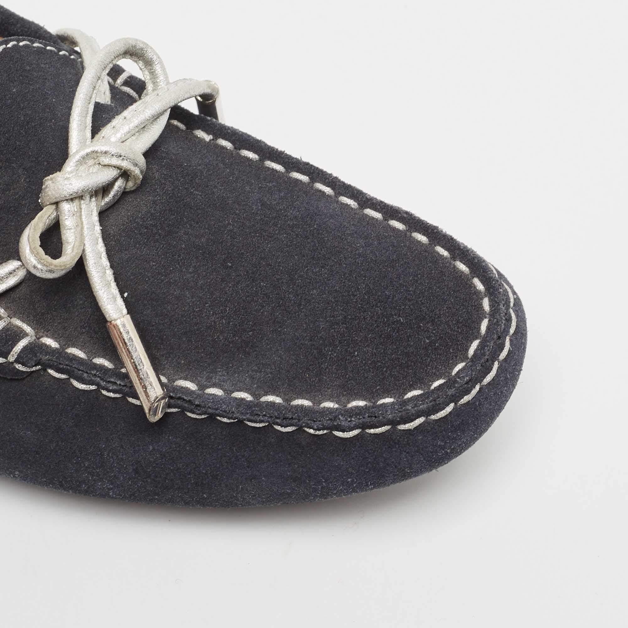 Tod's Navy Blue  Suede Bow Loafers Size 36 For Sale 3