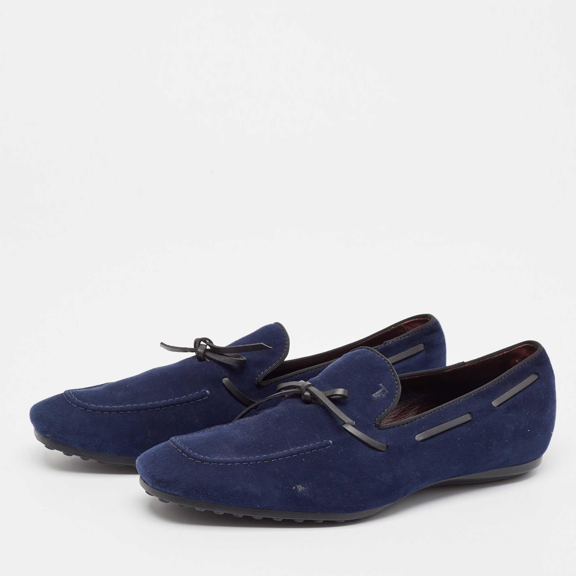Per completare alla perfezione il tuo abbigliamento, ti proponiamo questo paio di mocassini che non parlano d'altro che di stile. Le scarpe sono state realizzate con maestria e sono progettate per essere facili da indossare. Sono la scelta giusta