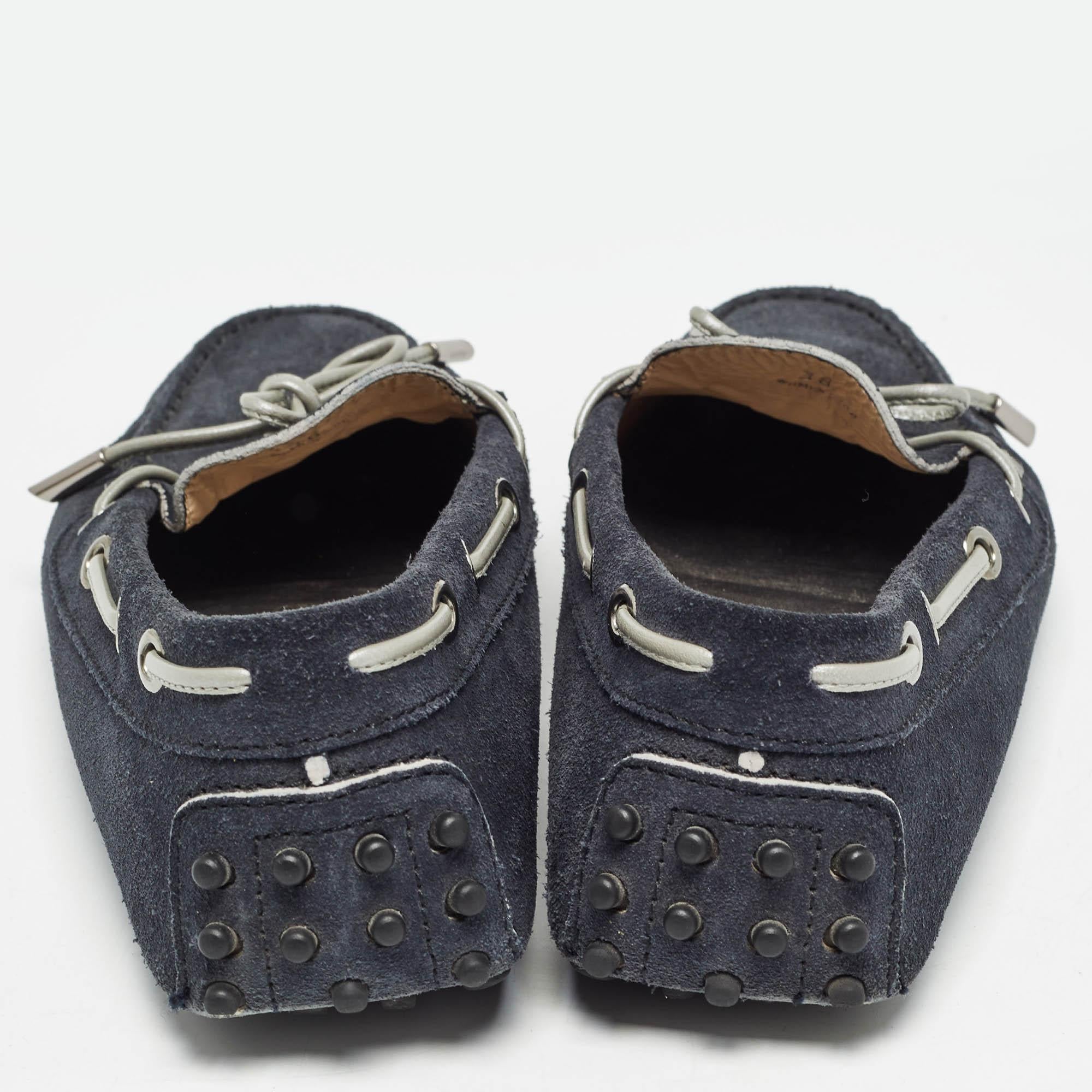 Women's Tod's Navy Blue Suede Gommino Loafers Size 38 For Sale
