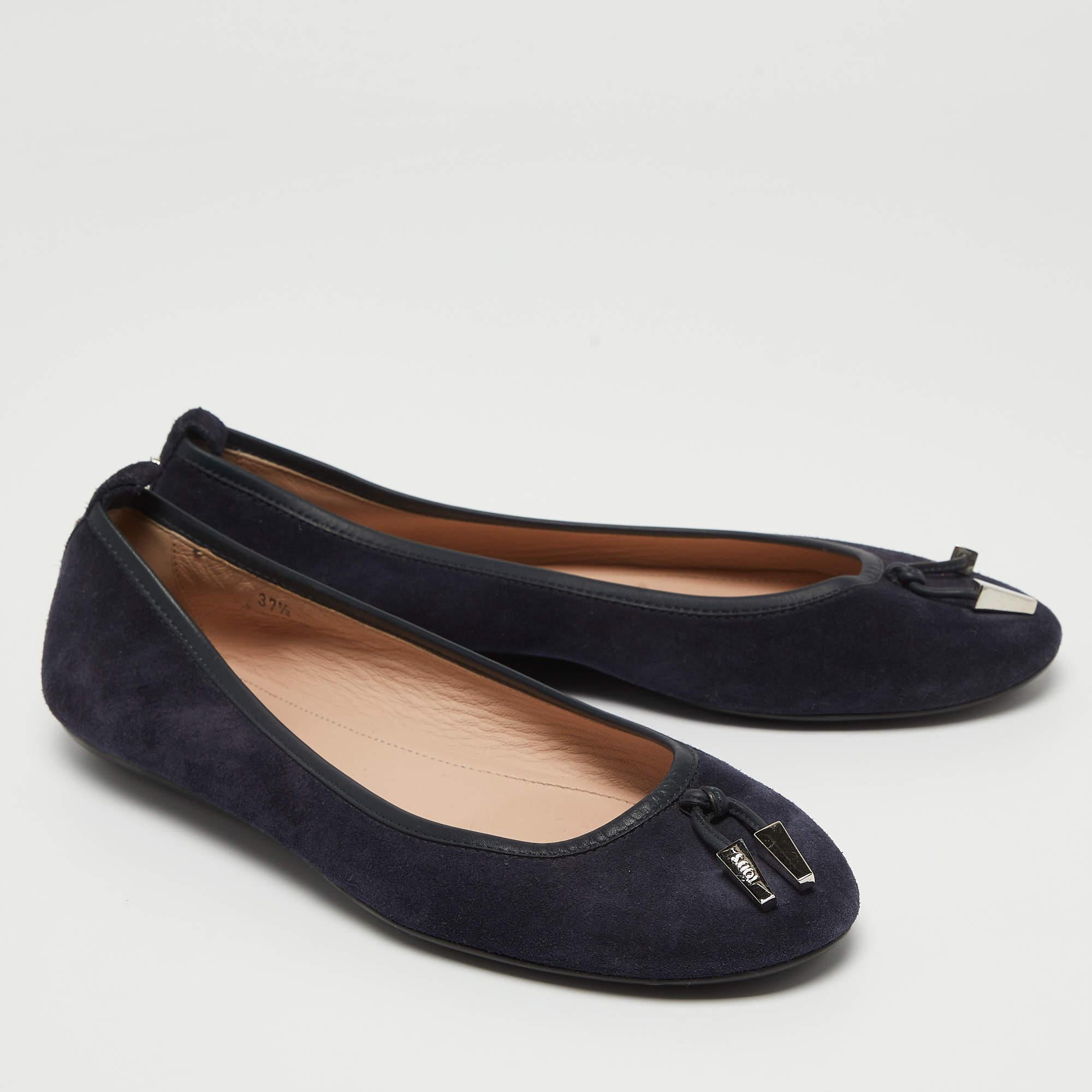 Tod's Navy Blue Suede Studded Ballet Flats Size 37.5 In Good Condition In Dubai, Al Qouz 2