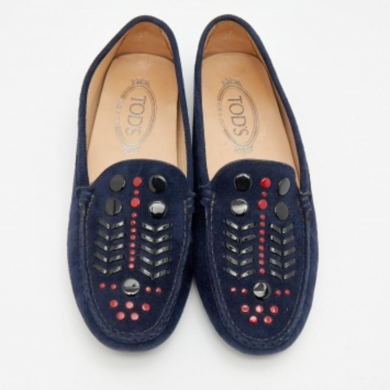 Noir Tod's - Mocassins cloutés en daim bleu marine taille 37 en vente