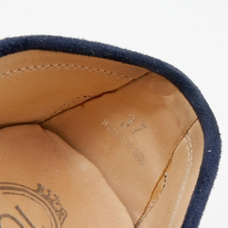 Tod's - Mocassins cloutés en daim bleu marine taille 37 en vente 3