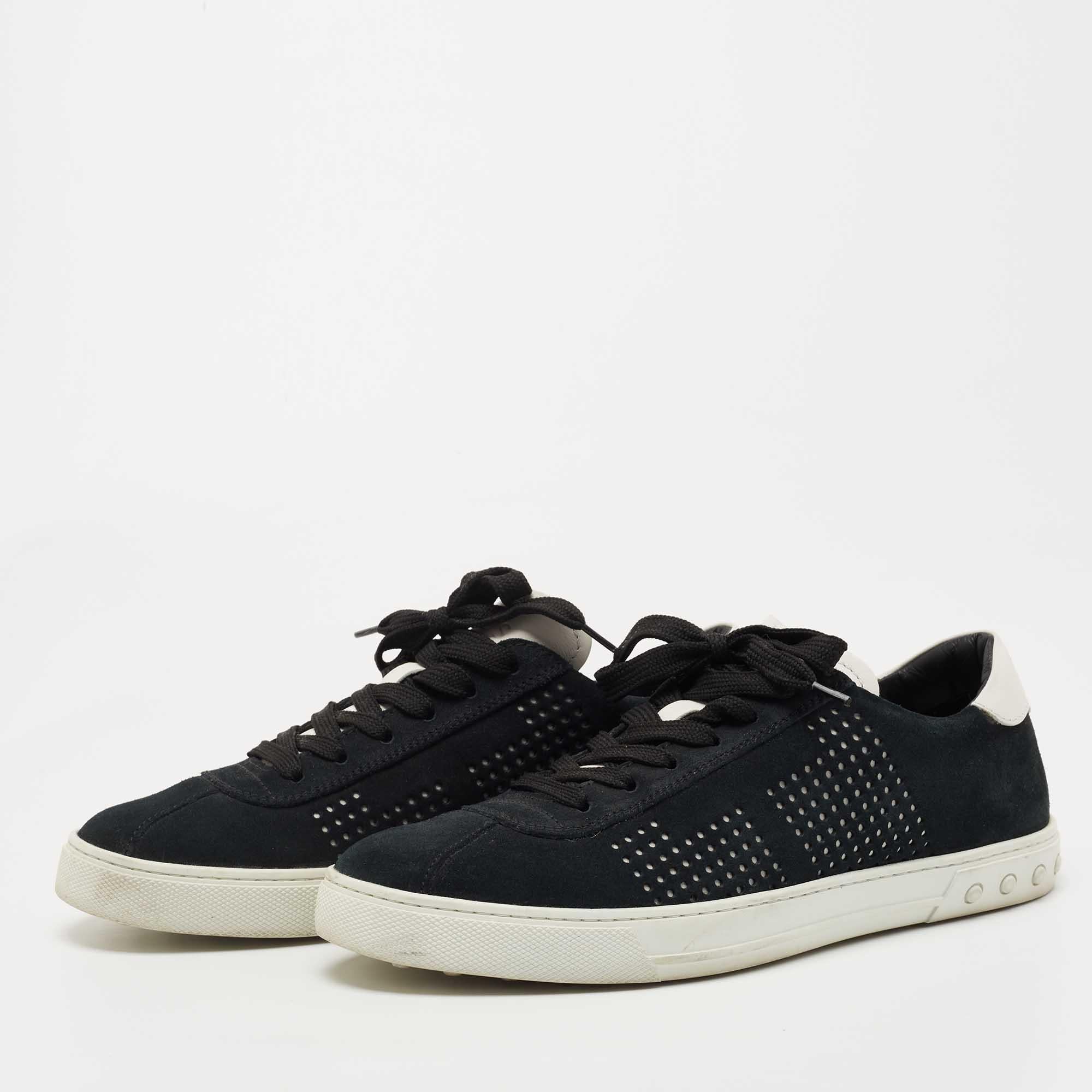 Coming in a classic silhouette  these designer sneakers are a seamless combination of luxury  comfort  and style. These sneakers are finished with signature details and comfortable insoles.