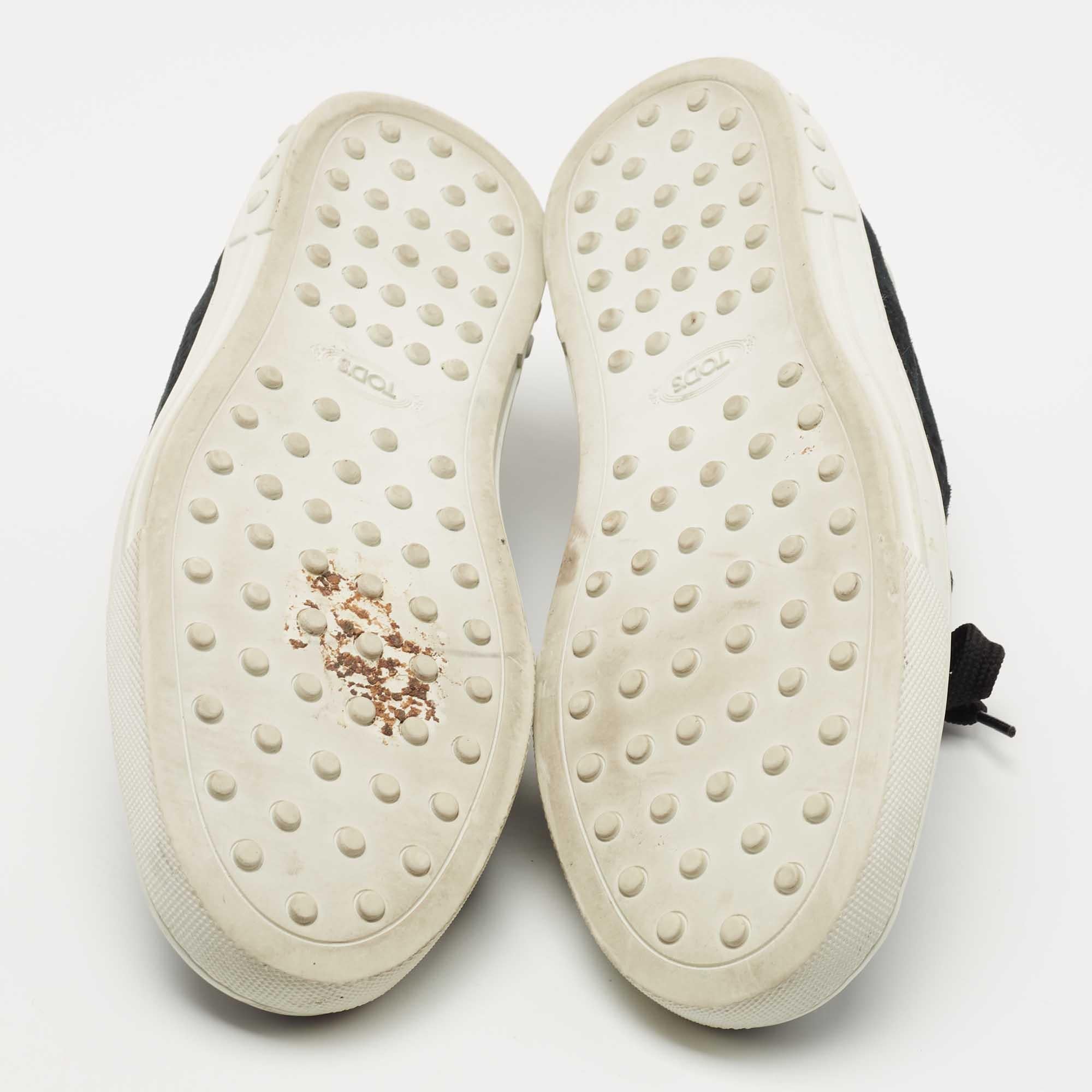 Tods Navy Blue/White Suede and Leather Low Top Sneakers Size 41.5 For Sale 1