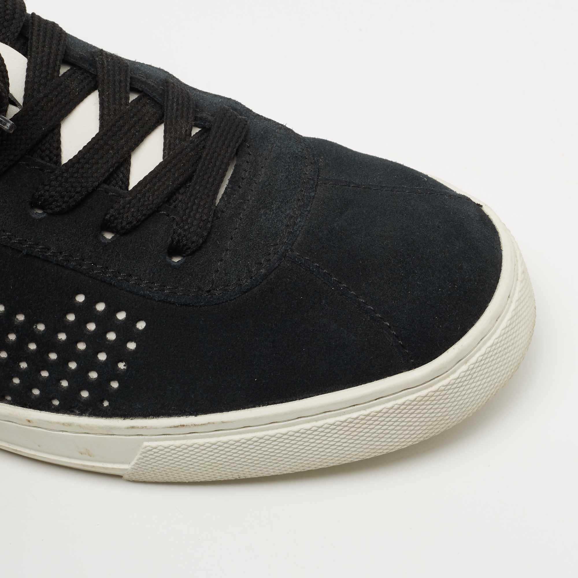 Tods Navy Blue/White Suede and Leather Low Top Sneakers Size 41.5 For Sale 2