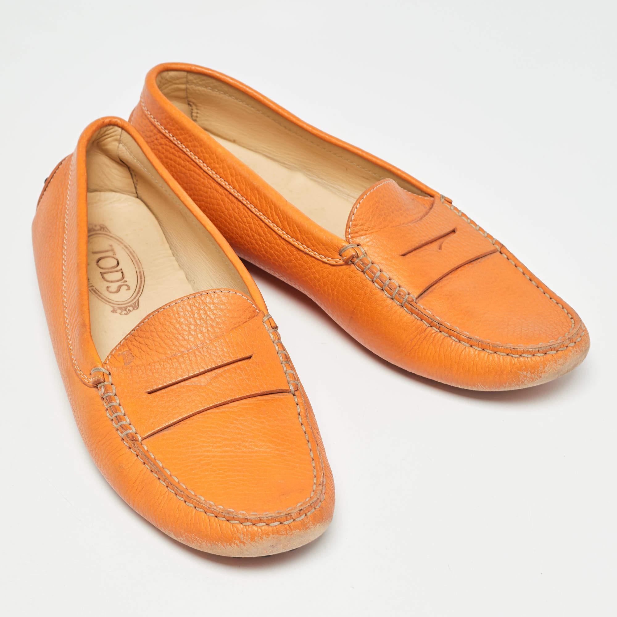 Tod's Orange Leder Penny Slip On Loafers Größe 41 Damen im Angebot