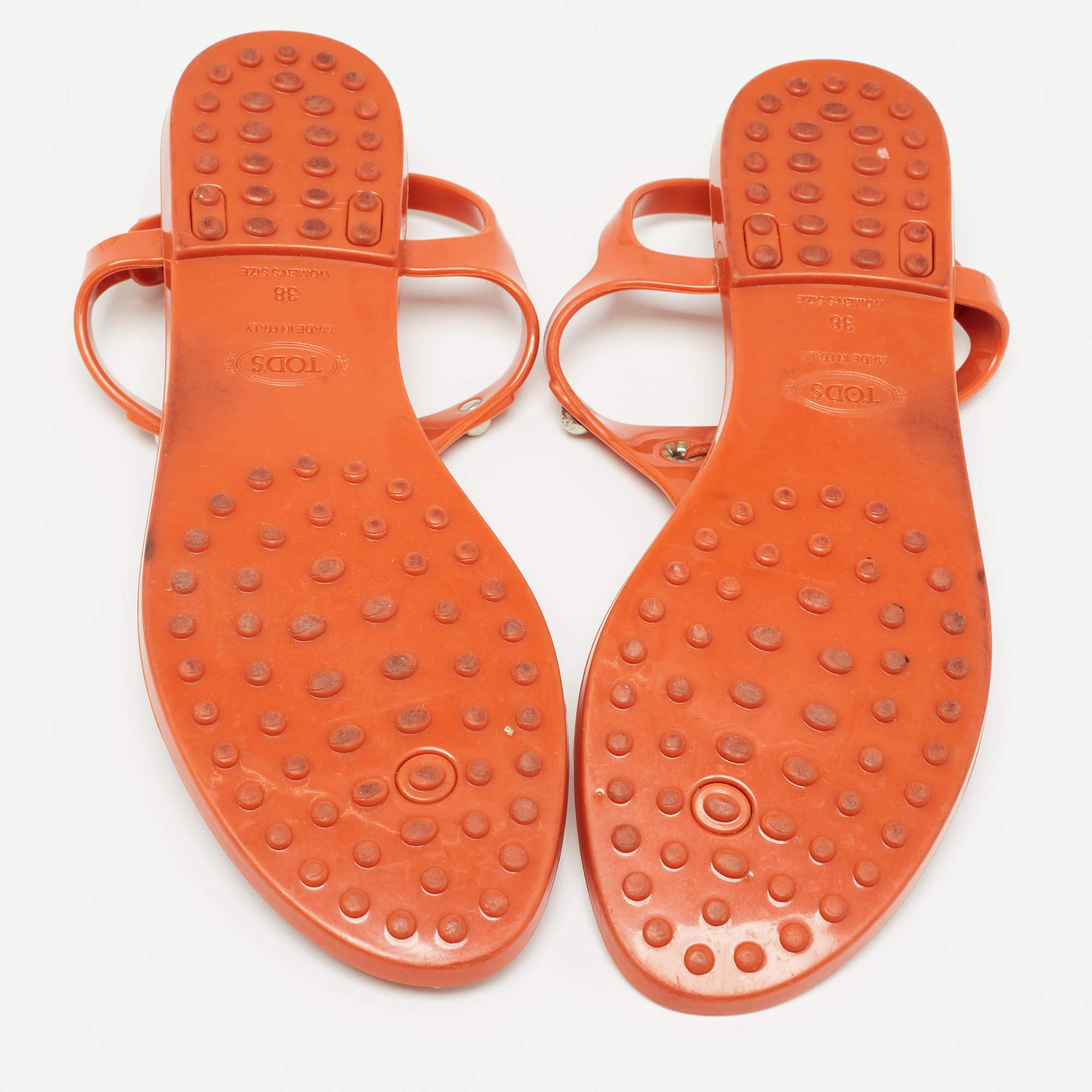 Tod's Sandali piatti in gomma arancione taglia 38 in vendita 1